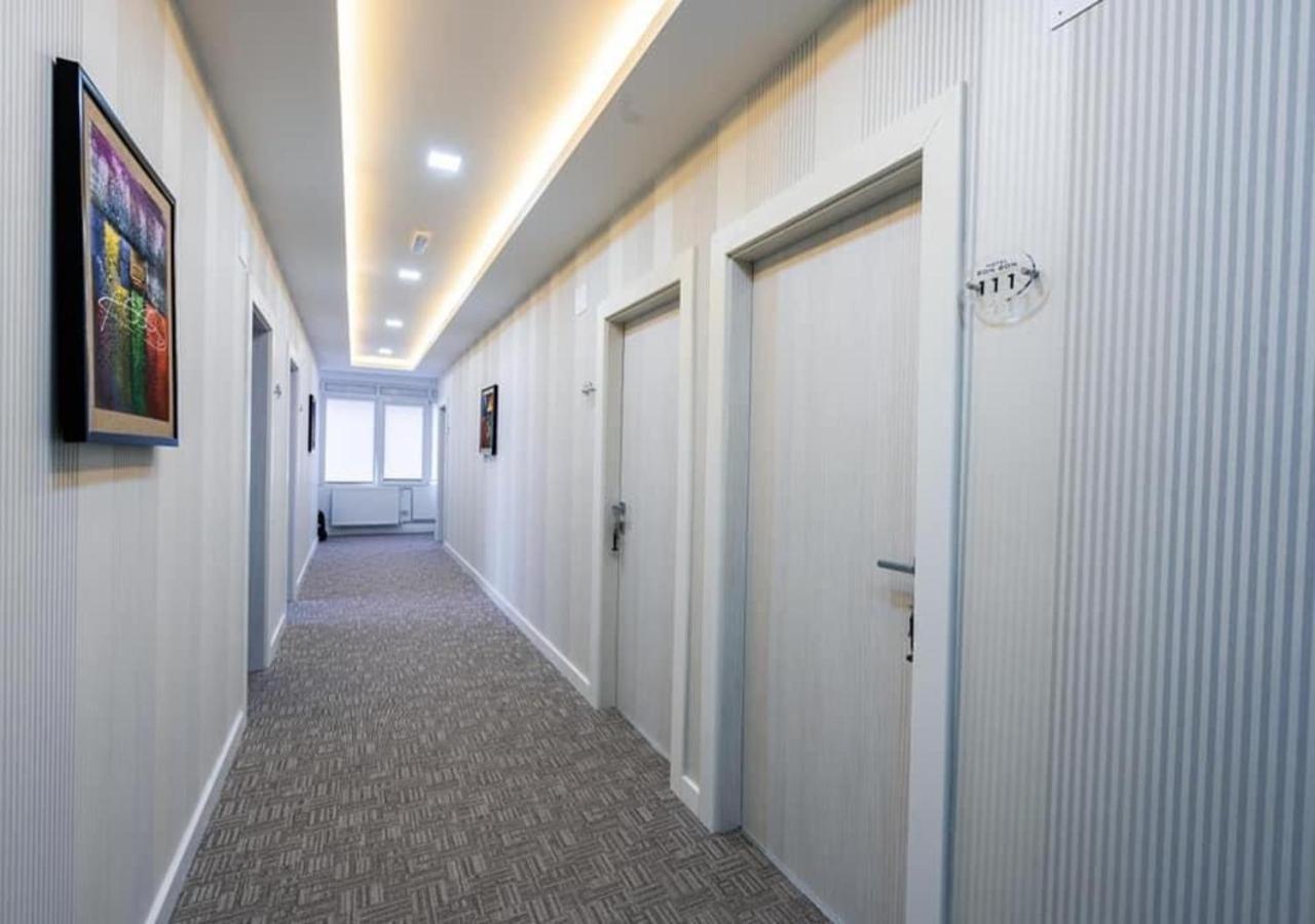 Hotel & Resort Bon Bon Suto Orizari ภายนอก รูปภาพ