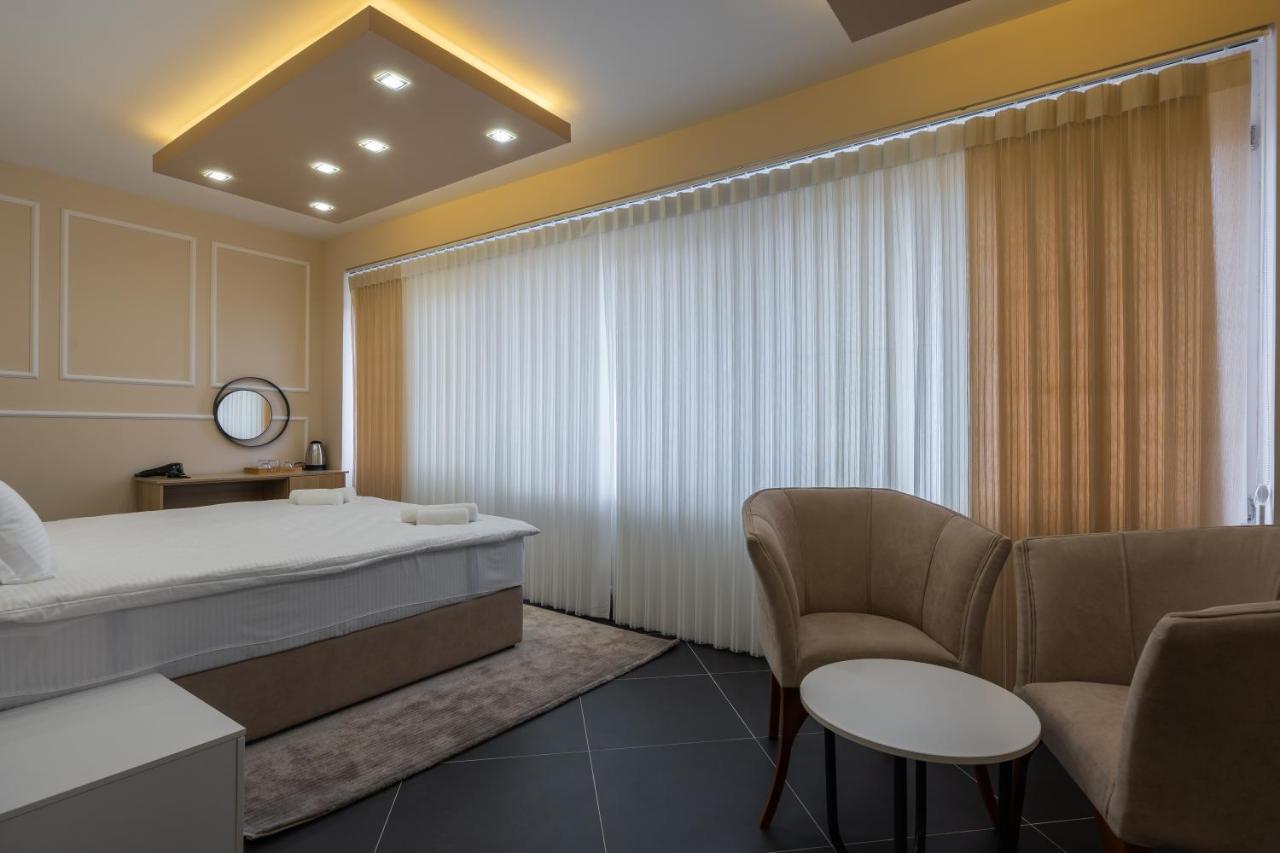 Hotel & Resort Bon Bon Suto Orizari ภายนอก รูปภาพ