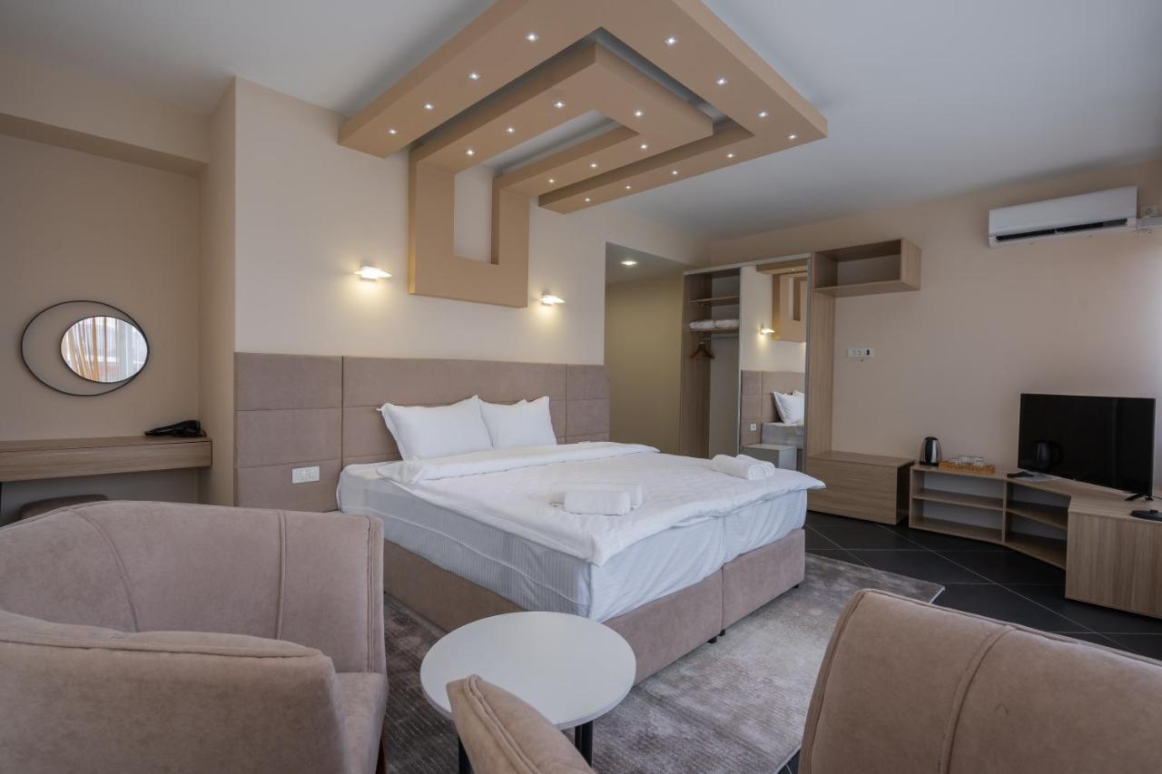 Hotel & Resort Bon Bon Suto Orizari ภายนอก รูปภาพ